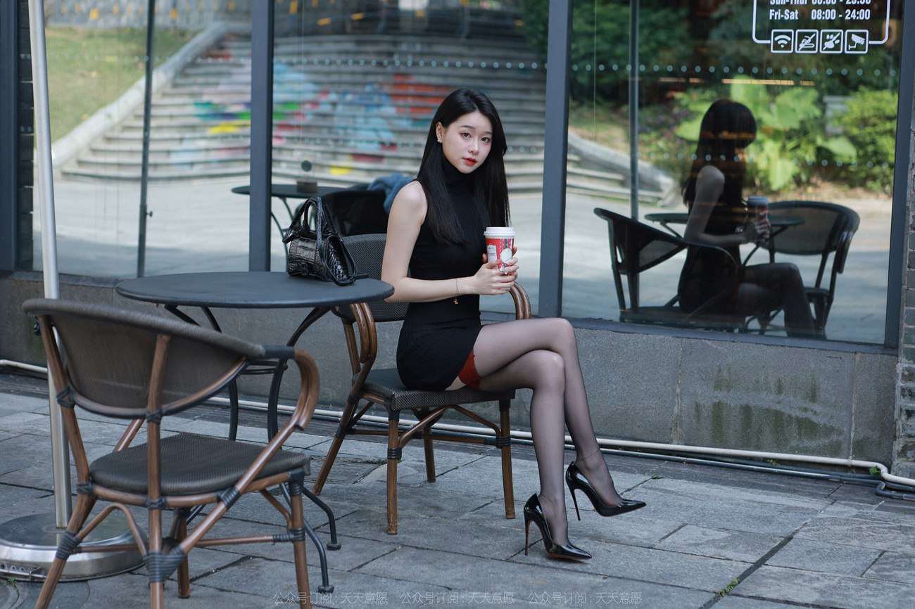 图片[12]-[IESS异思趣向]2022.03.20 丝享家1034：佳爷特辑《经典红黑》[84P] – 速更版-美库