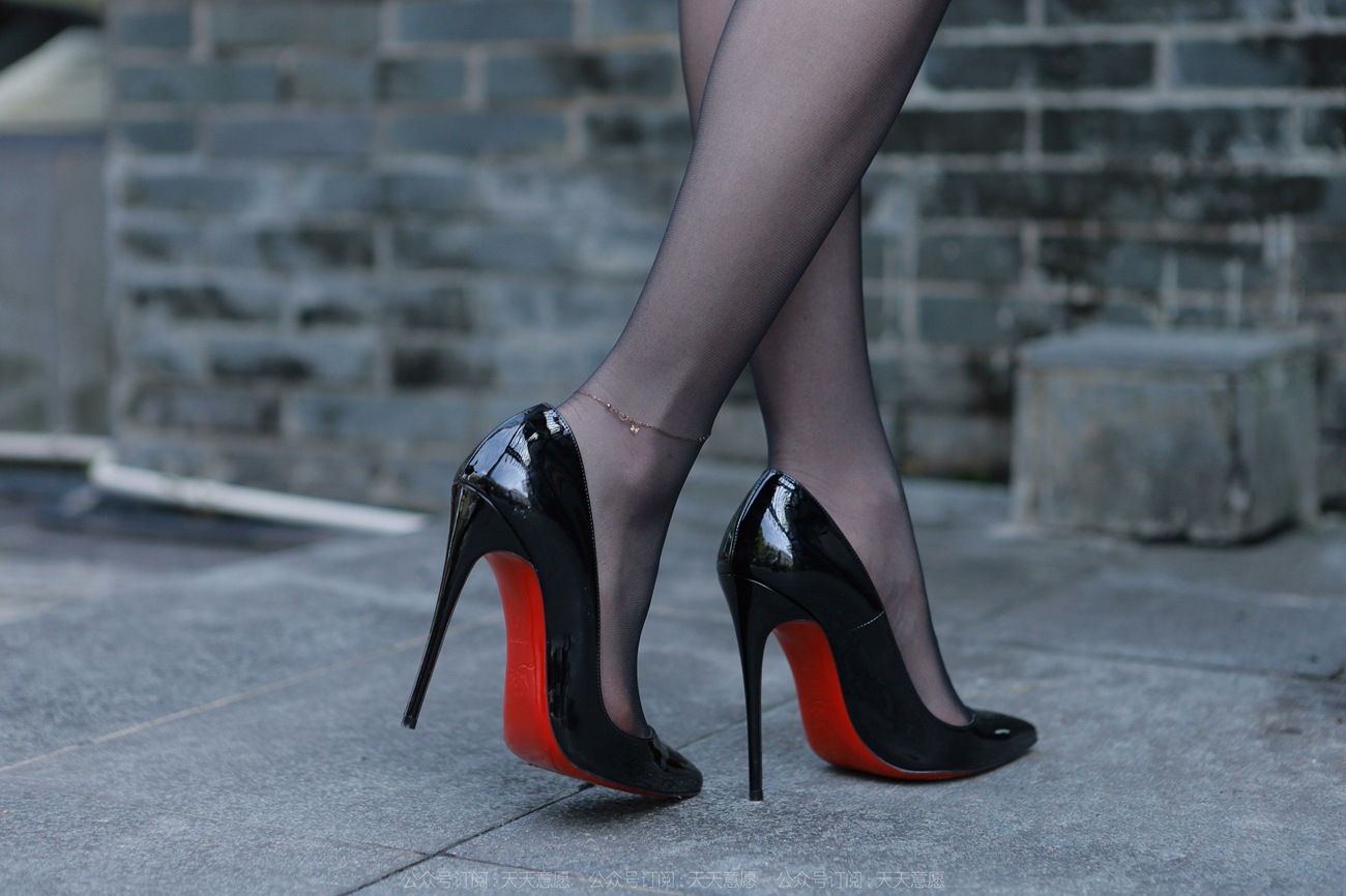 图片[36]-[IESS异思趣向]2022.03.20 丝享家1034：佳爷特辑《经典红黑》[84P] – 速更版-美库