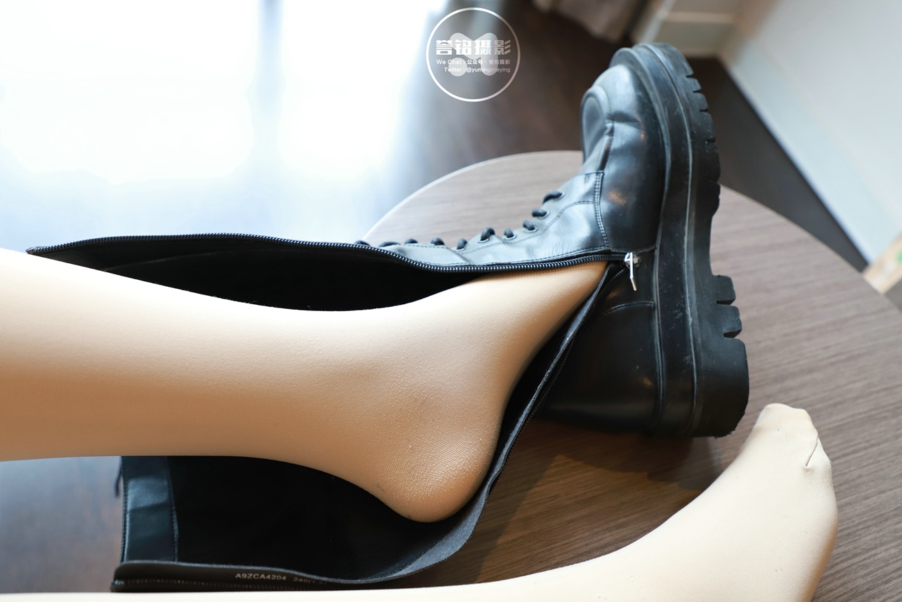 图片[33]-[誉铭传媒]袜足摄影 2021年《微信客户群第12套作品》[85P] – 速更版-美库