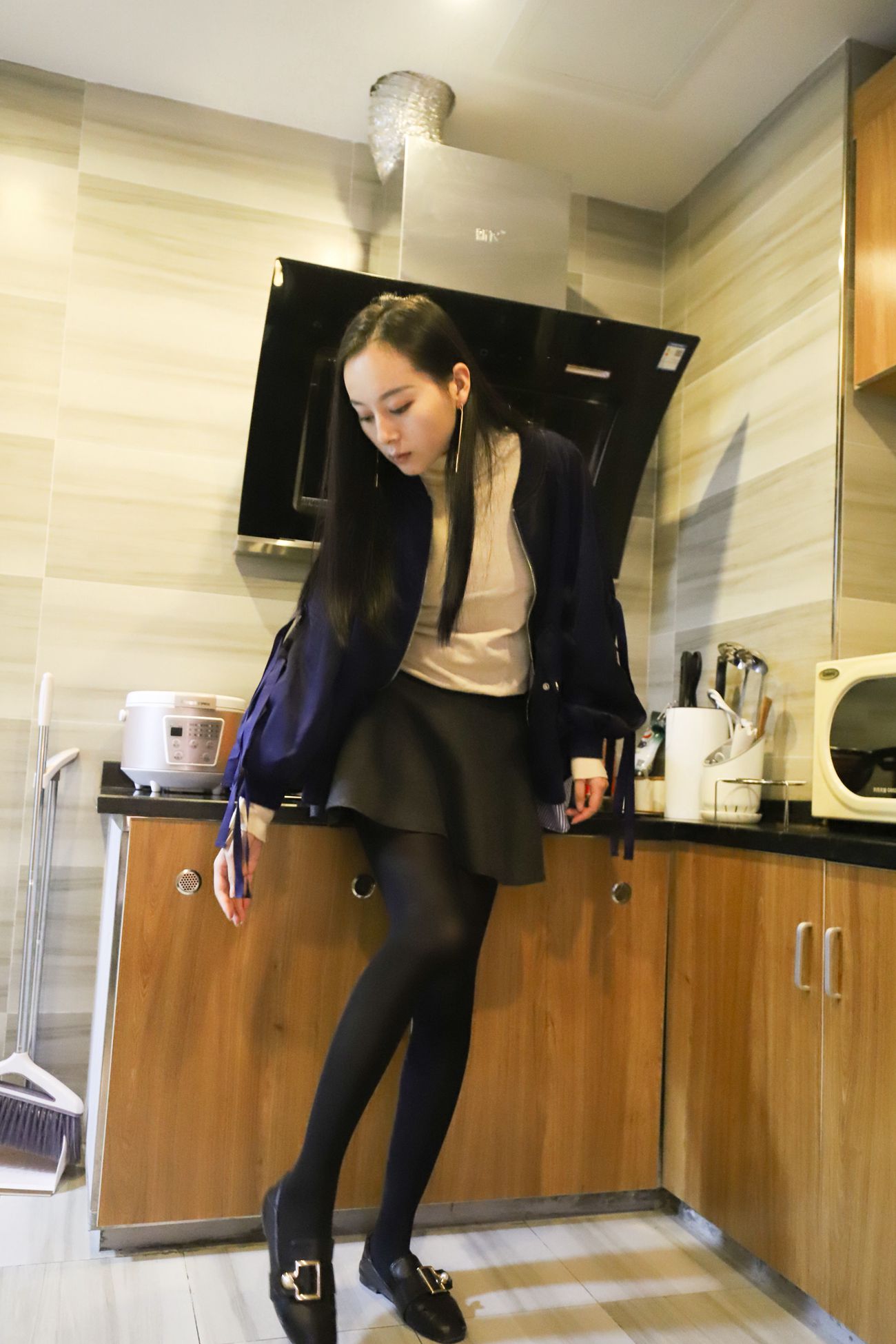 图片[19]-大西瓜爱牙膏-2018 12月活动 模特1（一） (1)黑厚 [170P] – 速更版-美库