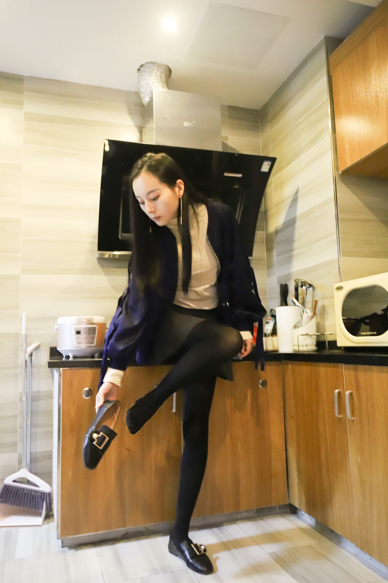 图片[17]-大西瓜爱牙膏-2018 12月活动 模特1（一） (1)黑厚 [170P] – 速更版-美库