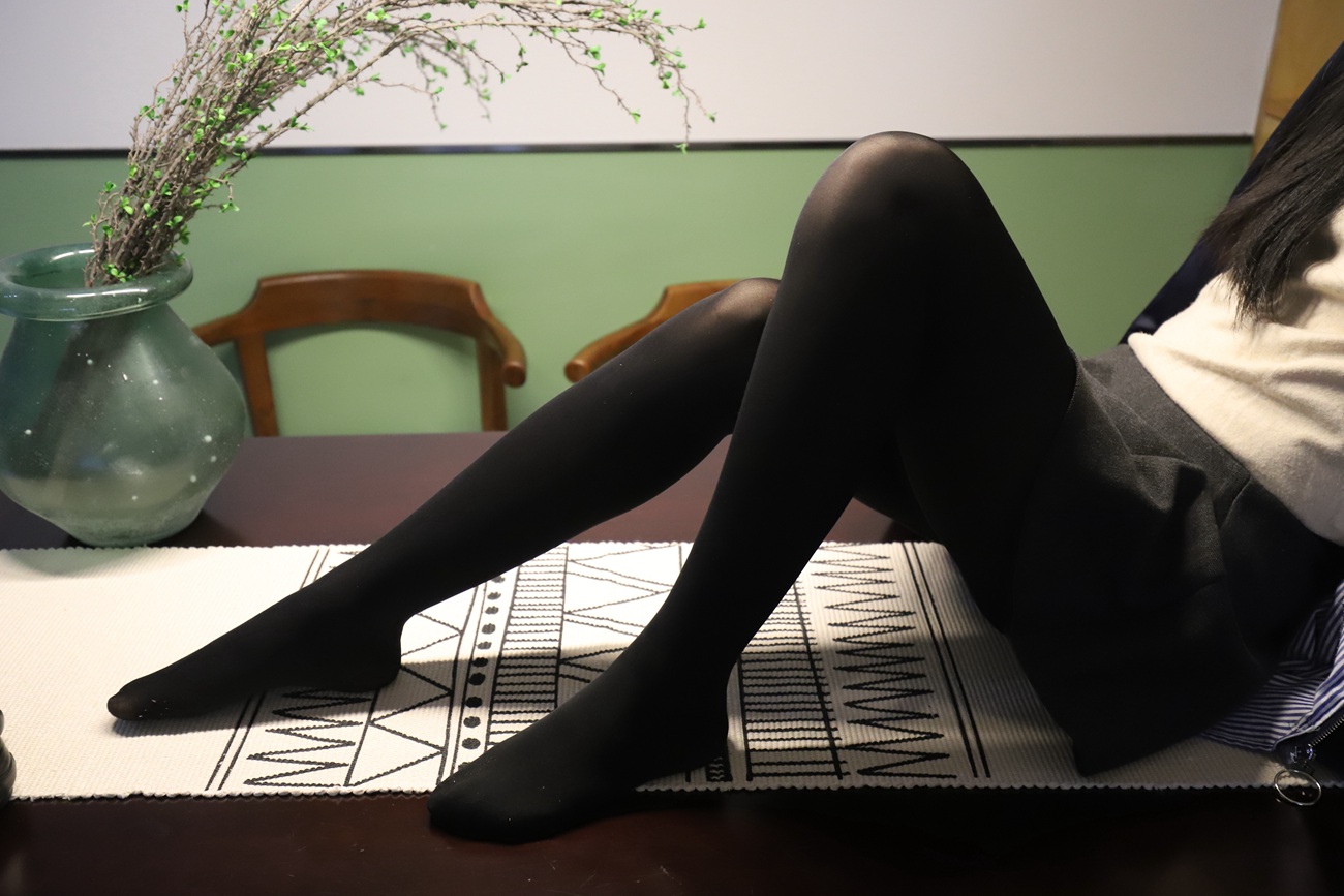 图片[204]-大西瓜爱牙膏-2018 12月活动 模特1（一） (2)黑厚 [212P] – 速更版-美库