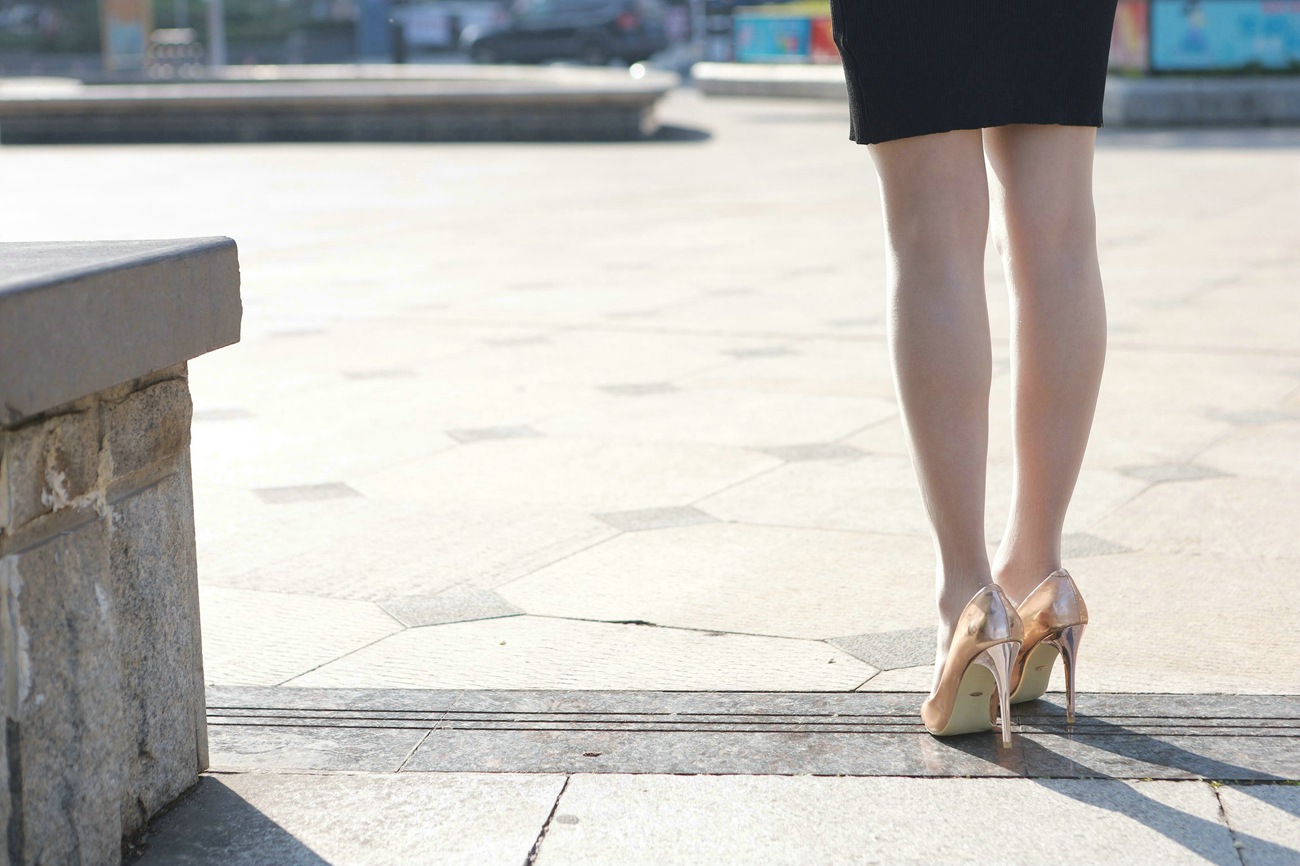 图片[29]-[IESS异思趣向]2022.03.21 丝享家1035：婉萍《黑色包臀裙》[89P] – 速更版-美库