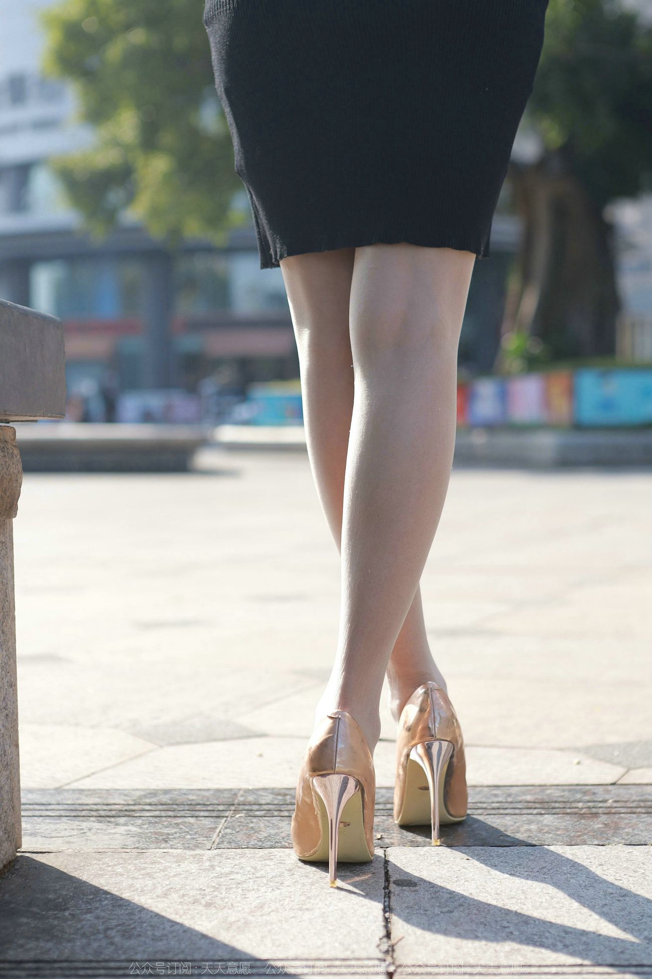 图片[32]-[IESS异思趣向]2022.03.21 丝享家1035：婉萍《黑色包臀裙》[89P] – 速更版-美库