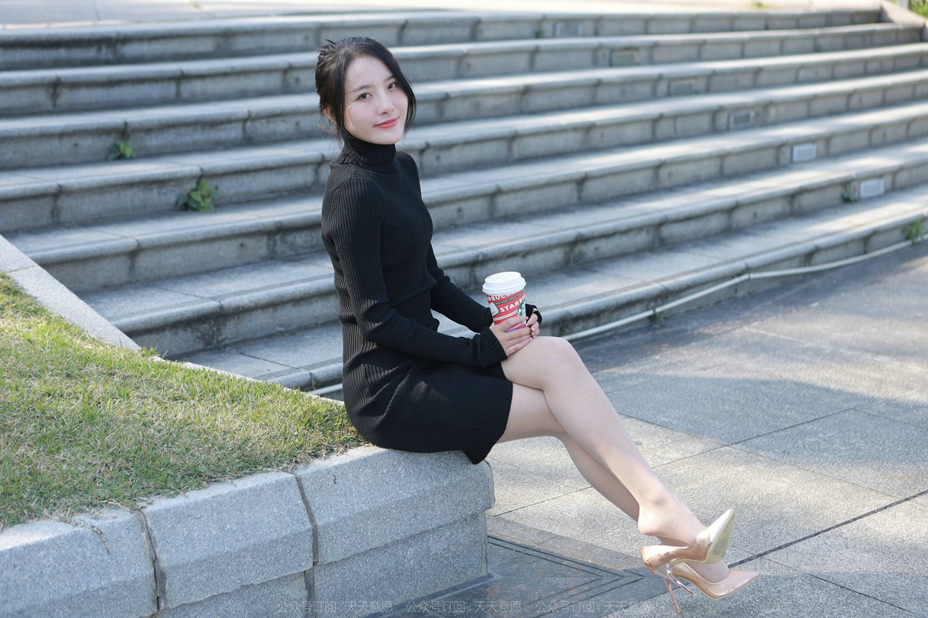 图片[54]-[IESS异思趣向]2022.03.21 丝享家1035：婉萍《黑色包臀裙》[89P] – 速更版-美库