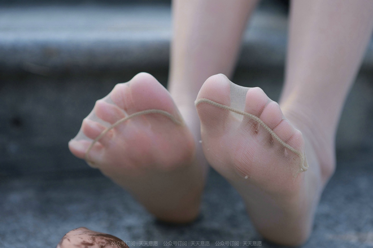 图片[65]-[IESS异思趣向]2022.03.21 丝享家1035：婉萍《黑色包臀裙》[89P] – 速更版-美库