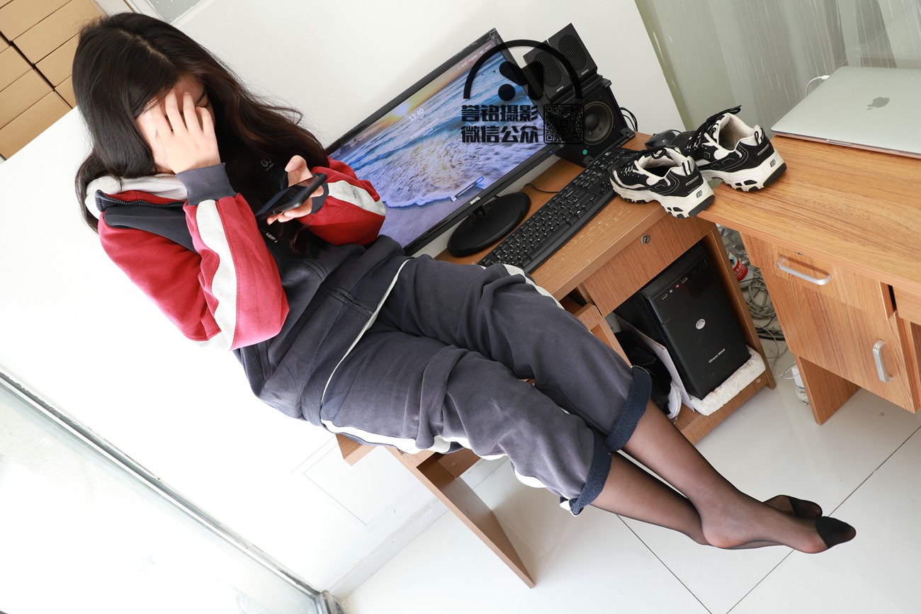 图片[18]-[誉铭传媒]袜足摄影 2021年 第十三期挠脚作品[35P] – 速更版-美库