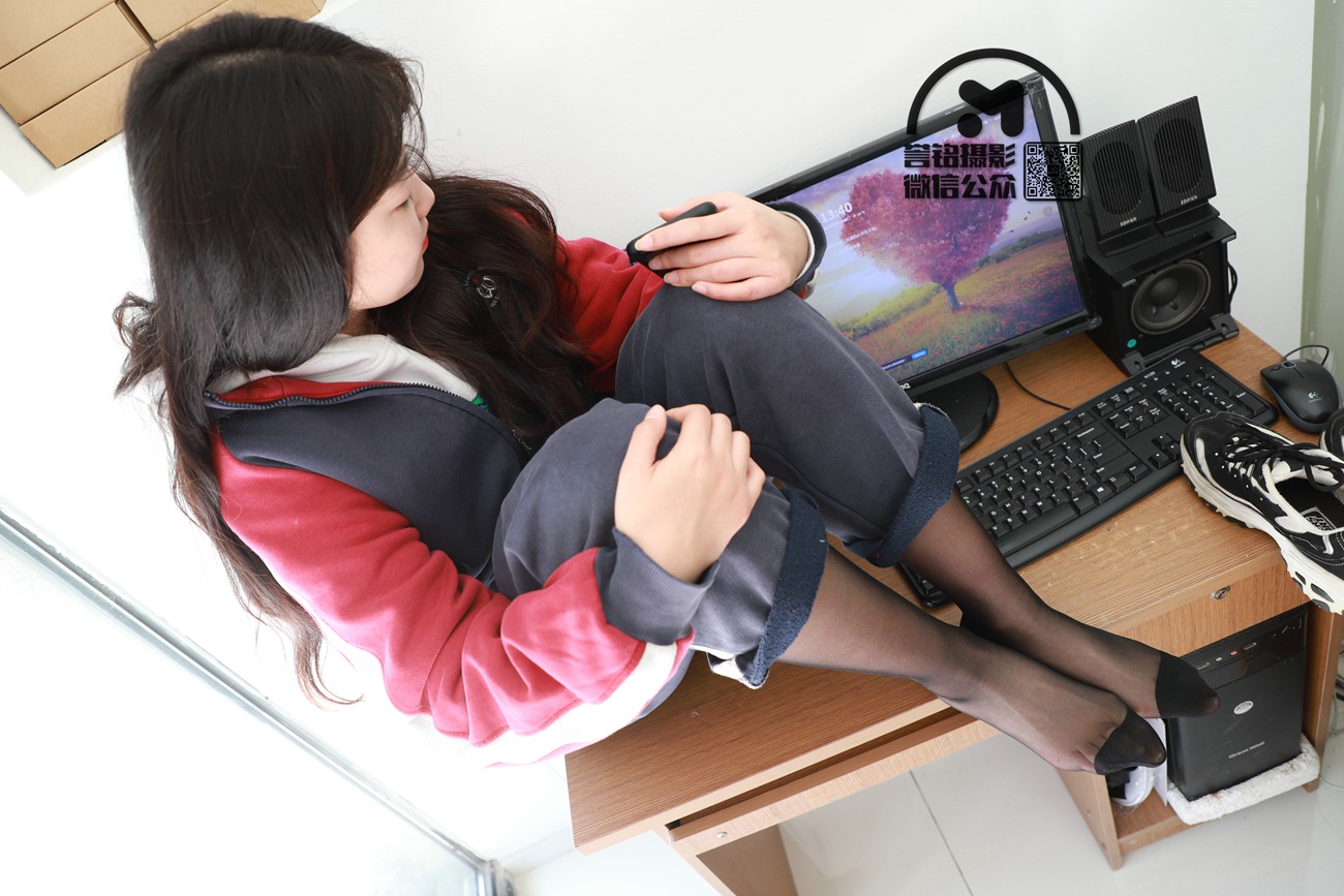 图片[19]-[誉铭传媒]袜足摄影 2021年 第十三期挠脚作品[35P] – 速更版-美库