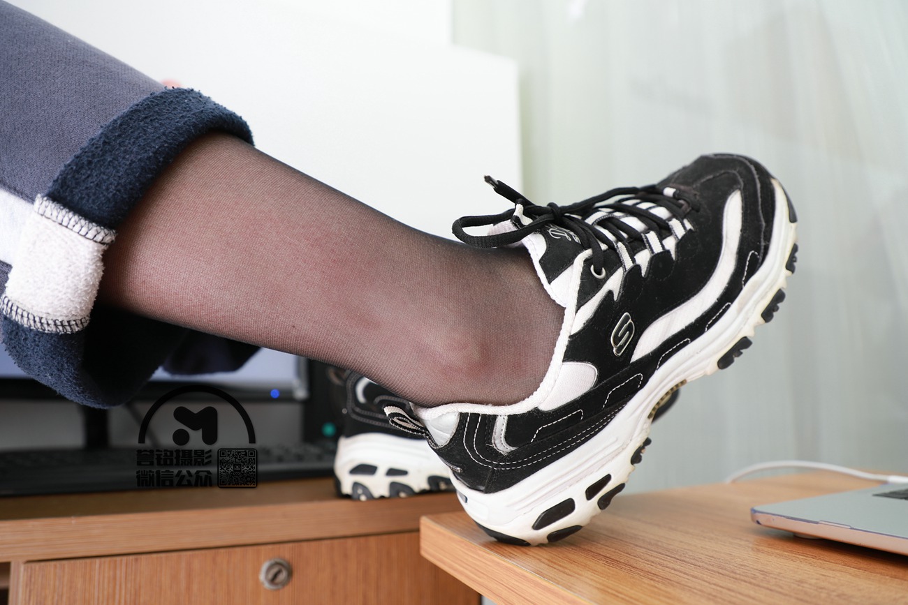 图片[35]-[誉铭传媒]袜足摄影 2021年 第十三期挠脚作品[35P] – 速更版-美库