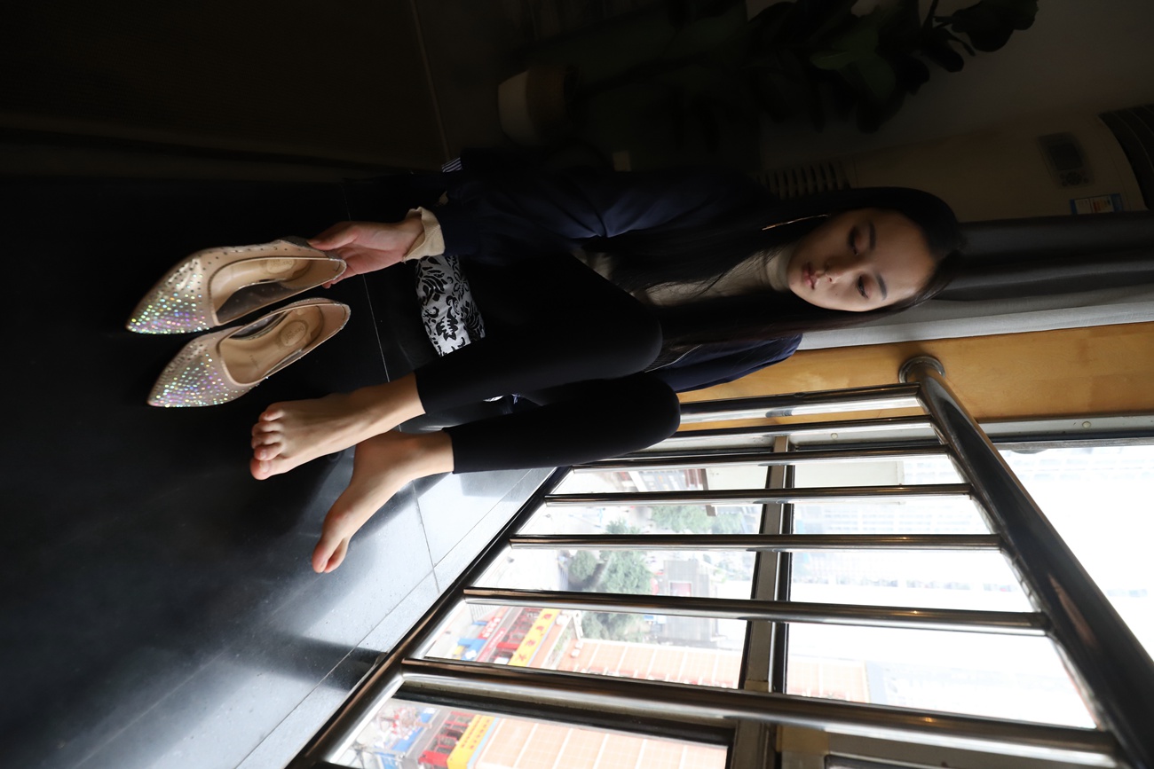 图片[35]-大西瓜爱牙膏-2018 12月活动 模特1（一） 裸足 [85P] – 速更版-美库