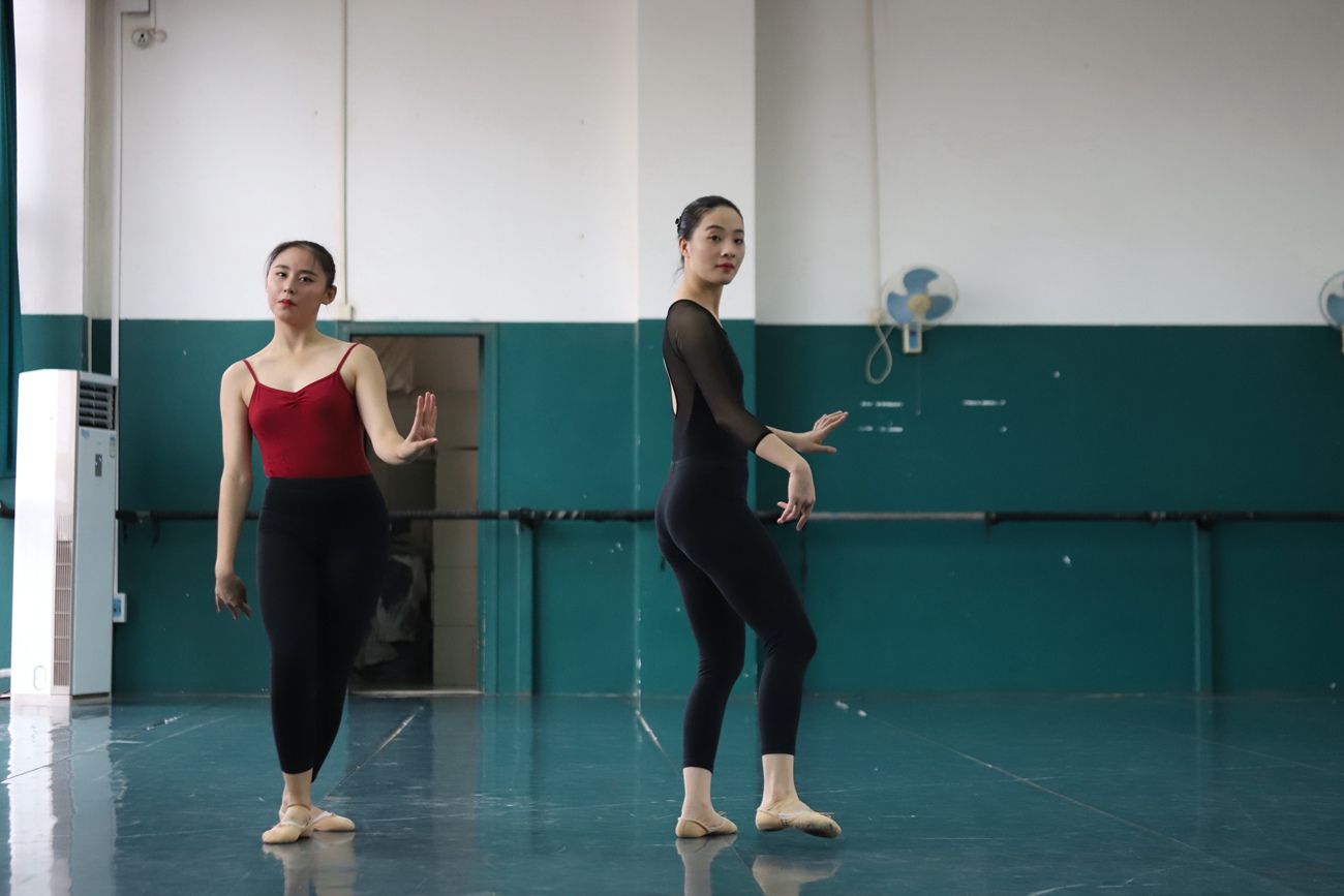 图片[33]-大西瓜爱牙膏-2018 12月活动 模特2（二） 练功服 [213P] – 速更版-美库