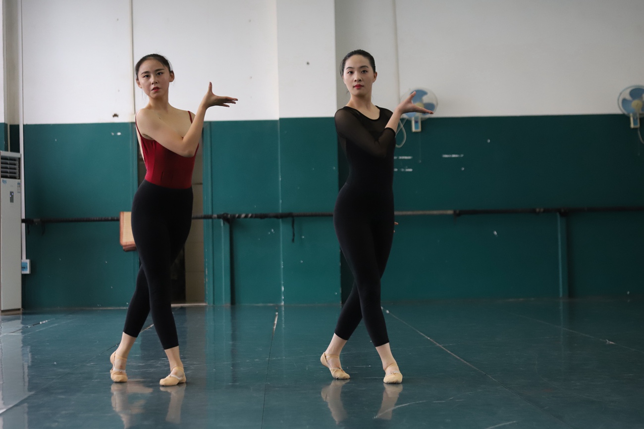 图片[64]-大西瓜爱牙膏-2018 12月活动 模特2（二） 练功服 [213P] – 速更版-美库