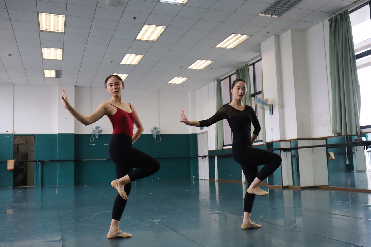 图片[112]-大西瓜爱牙膏-2018 12月活动 模特2（二） 练功服 [213P] – 速更版-美库