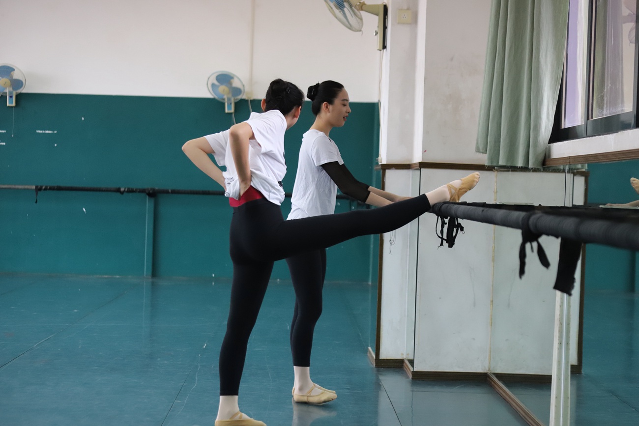 图片[210]-大西瓜爱牙膏-2018 12月活动 模特2（二） 练功服 [213P] – 速更版-美库