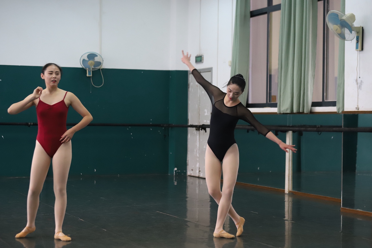 图片[15]-大西瓜爱牙膏-2018 12月活动 模特2（二） 体操服（1） [140P] – 速更版-美库