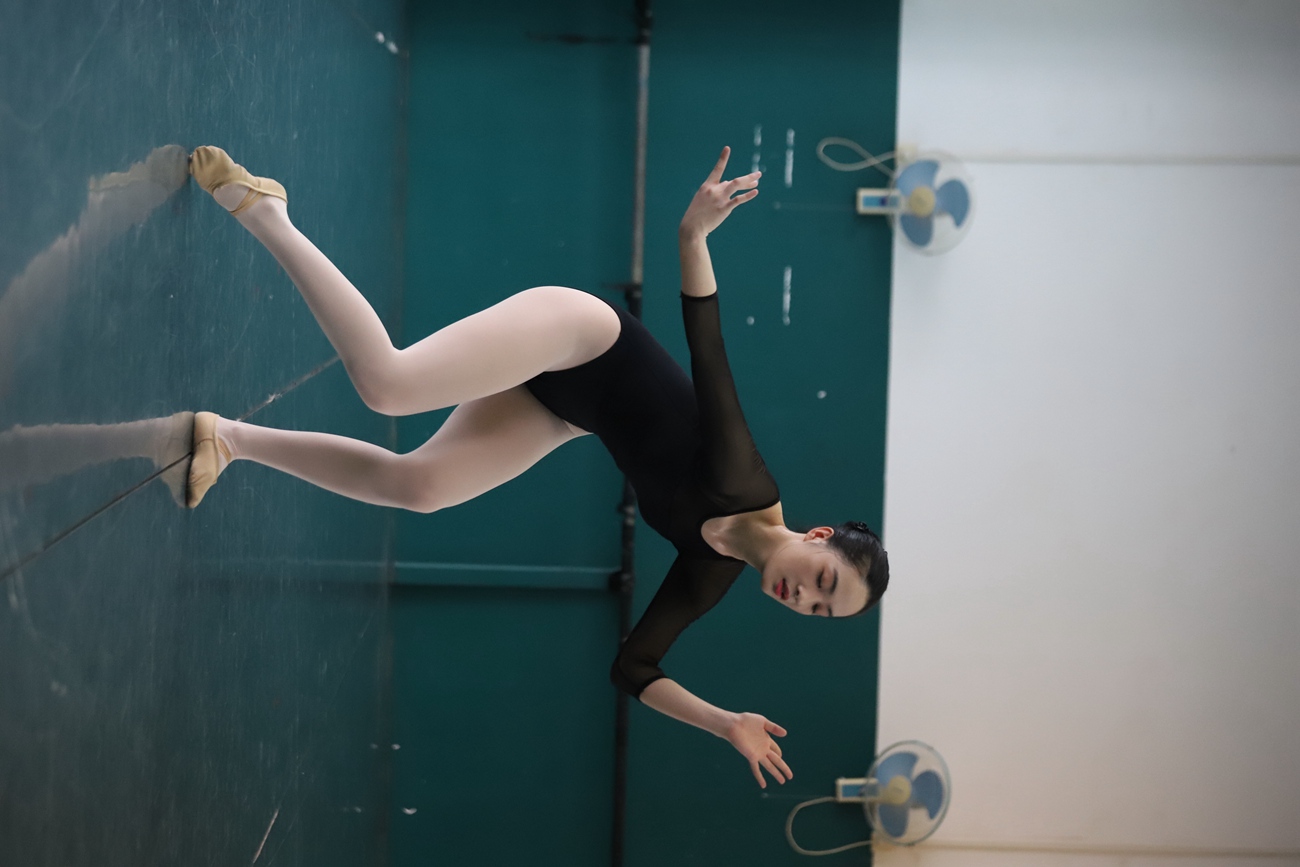 图片[32]-大西瓜爱牙膏-2018 12月活动 模特2（二） 体操服（2） [180P] – 速更版-美库