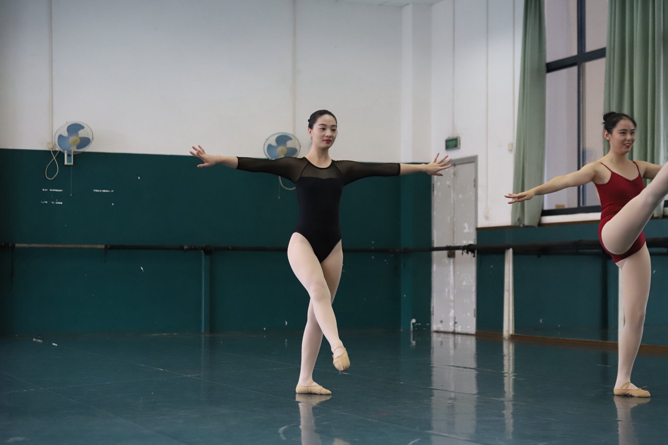 图片[134]-大西瓜爱牙膏-2018 12月活动 模特2（二） 体操服（1） [140P] – 速更版-美库