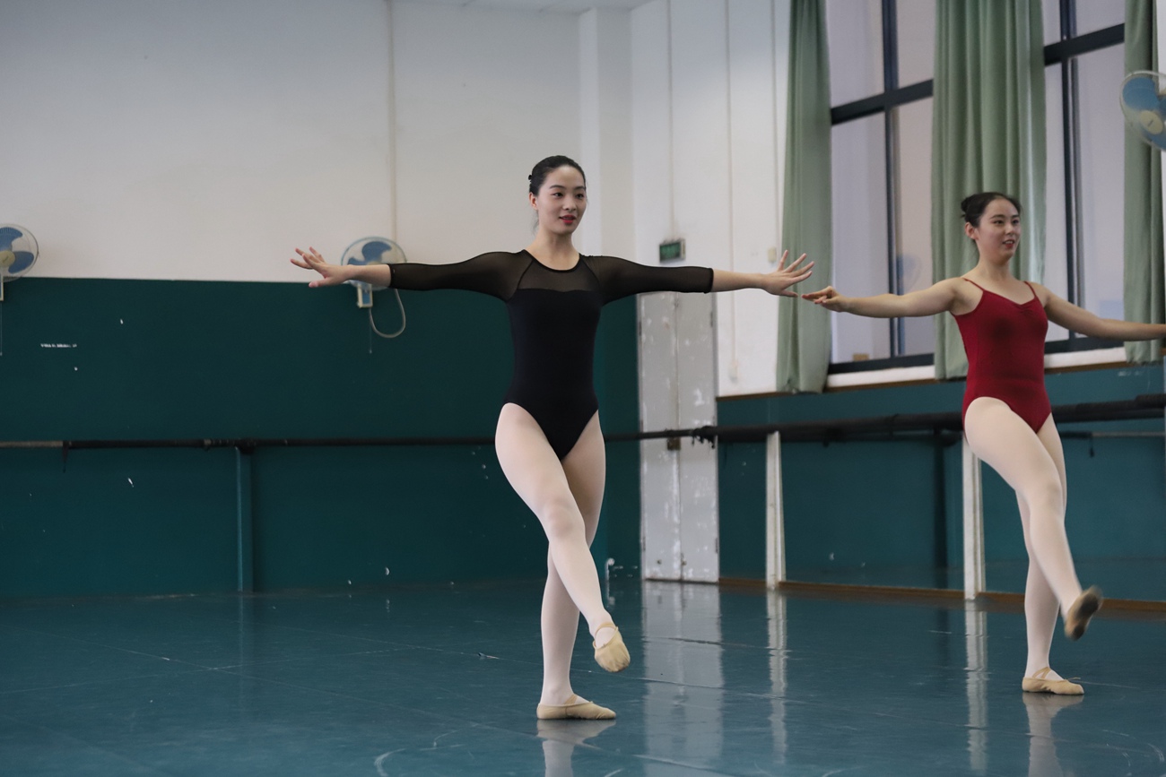 图片[138]-大西瓜爱牙膏-2018 12月活动 模特2（二） 体操服（1） [140P] – 速更版-美库