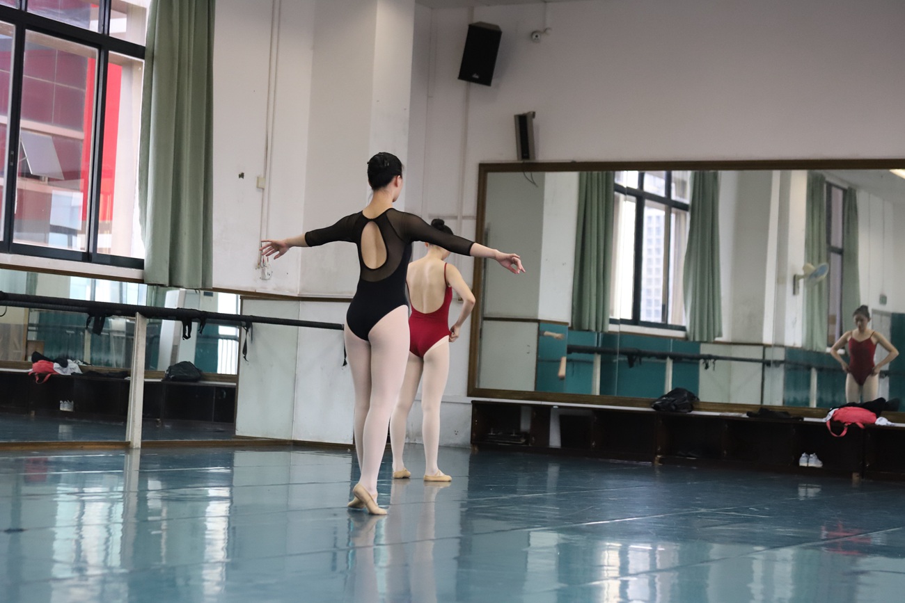 图片[170]-大西瓜爱牙膏-2018 12月活动 模特2（二） 体操服（2） [180P] – 速更版-美库