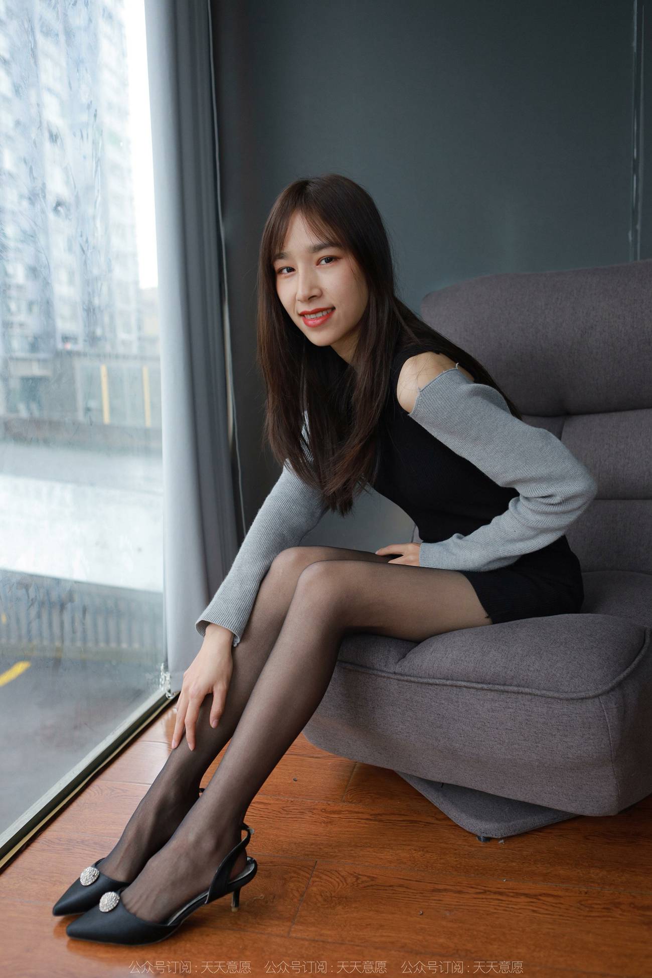 图片[32]-[IESS异思趣向]2022.03.26 丝享家1040：美子《沙发上的黑丝》[97P] – 速更版-美库