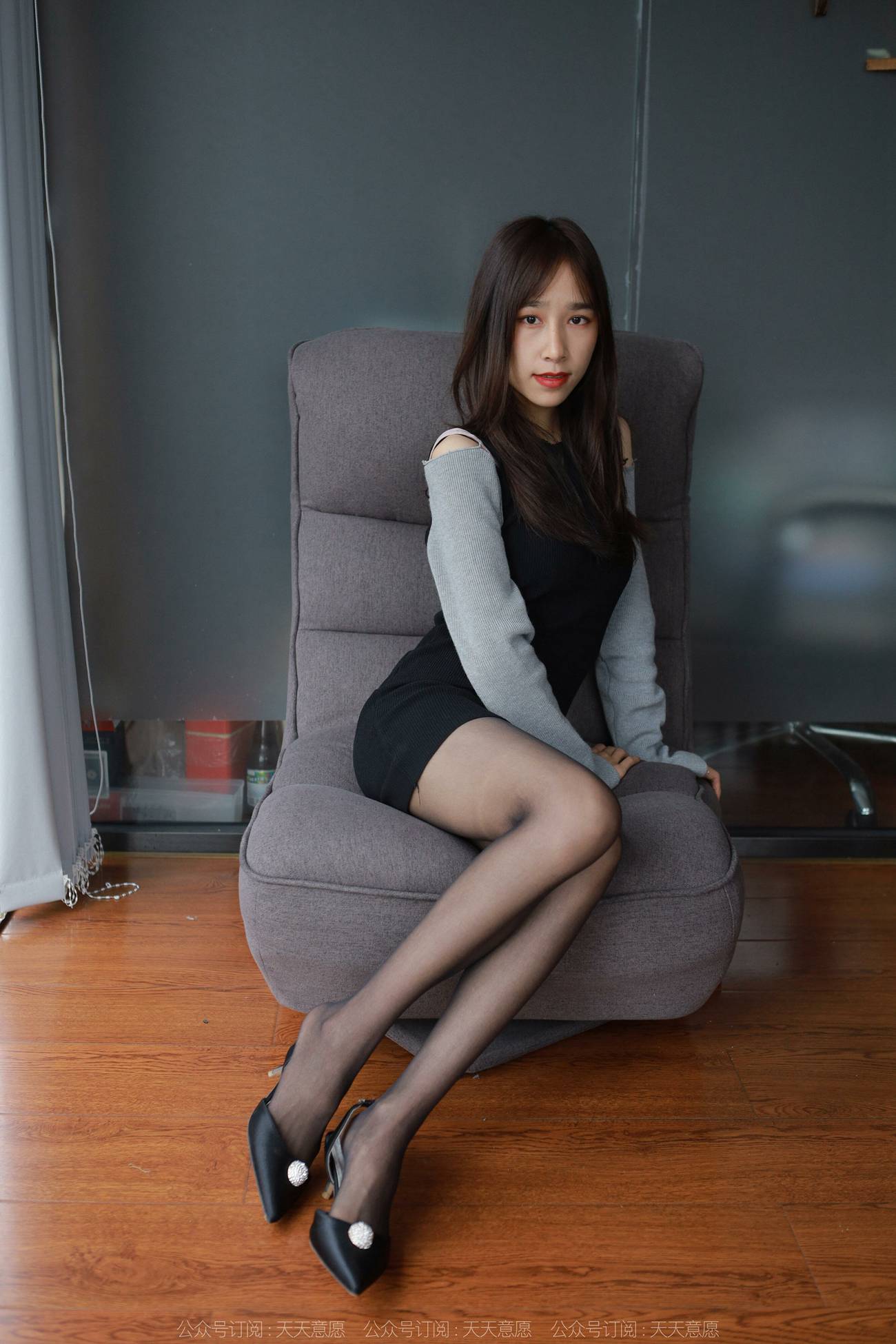 图片[35]-[IESS异思趣向]2022.03.26 丝享家1040：美子《沙发上的黑丝》[97P] – 速更版-美库