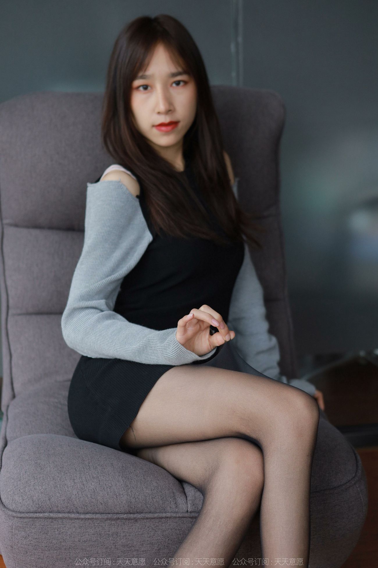 图片[37]-[IESS异思趣向]2022.03.26 丝享家1040：美子《沙发上的黑丝》[97P] – 速更版-美库