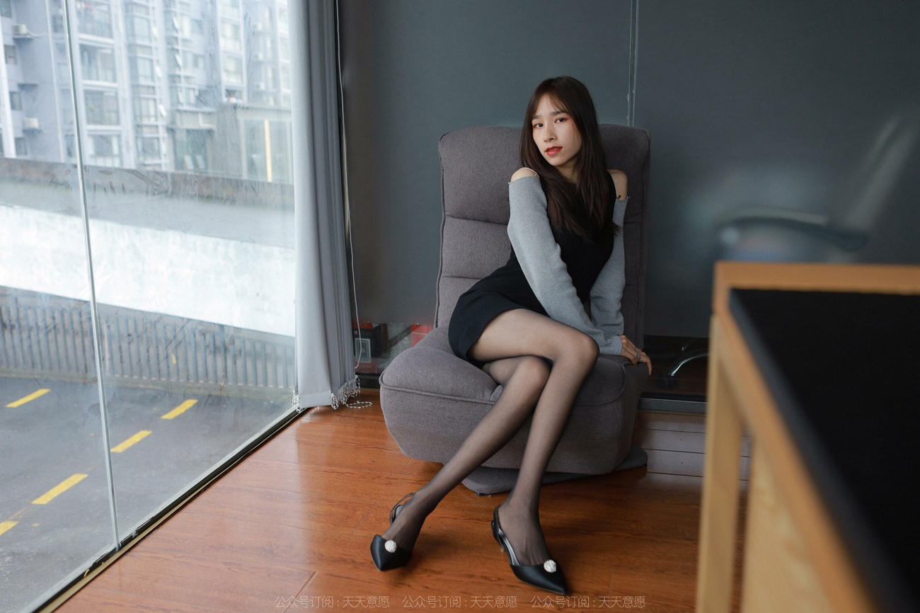 图片[39]-[IESS异思趣向]2022.03.26 丝享家1040：美子《沙发上的黑丝》[97P] – 速更版-美库