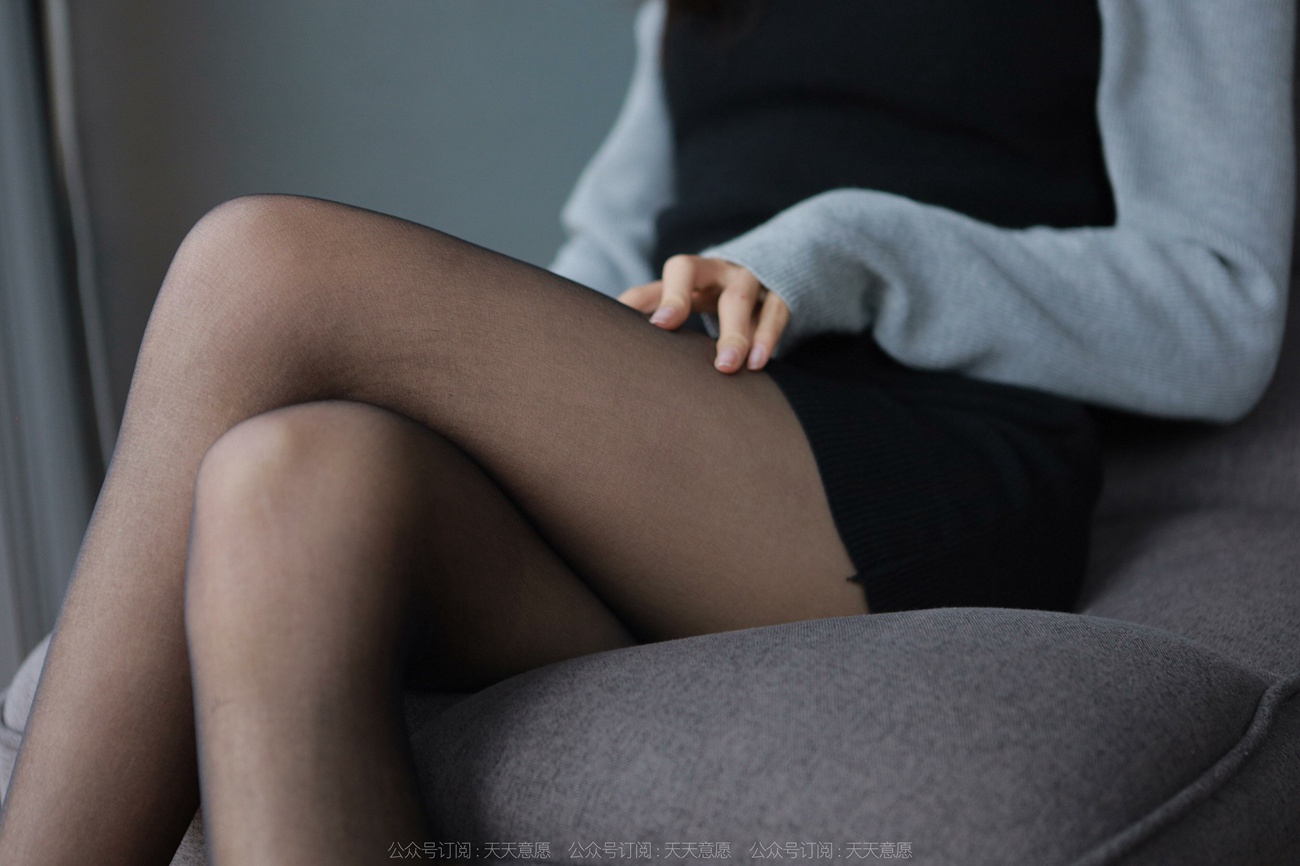 图片[93]-[IESS异思趣向]2022.03.26 丝享家1040：美子《沙发上的黑丝》[97P] – 速更版-美库