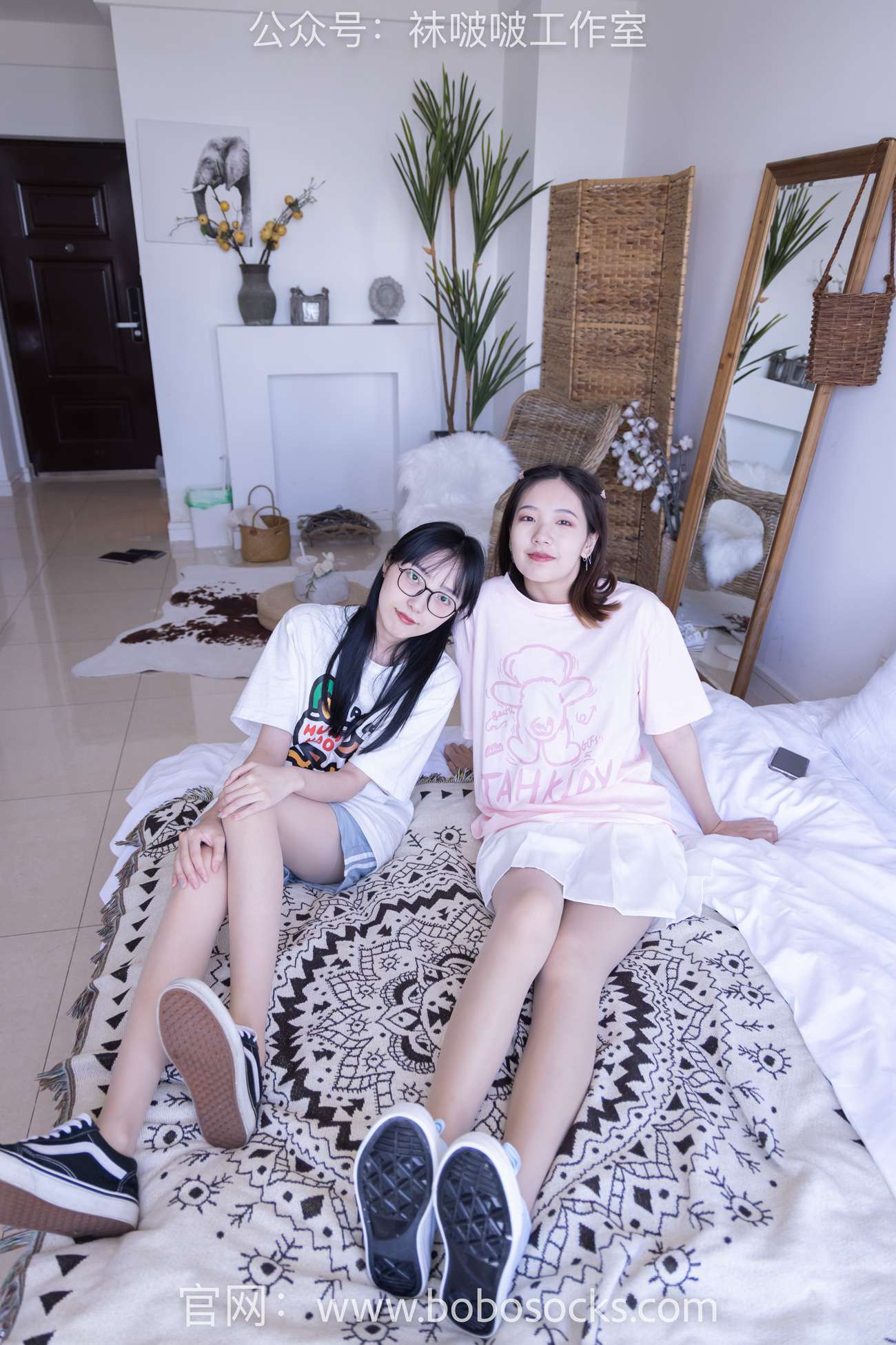 图片[15]-[BoBoSocks袜啵啵]NO.100 小甜豆与稚予-板鞋、肉丝、脚对脚互动剧情[132P] – 速更版-美库