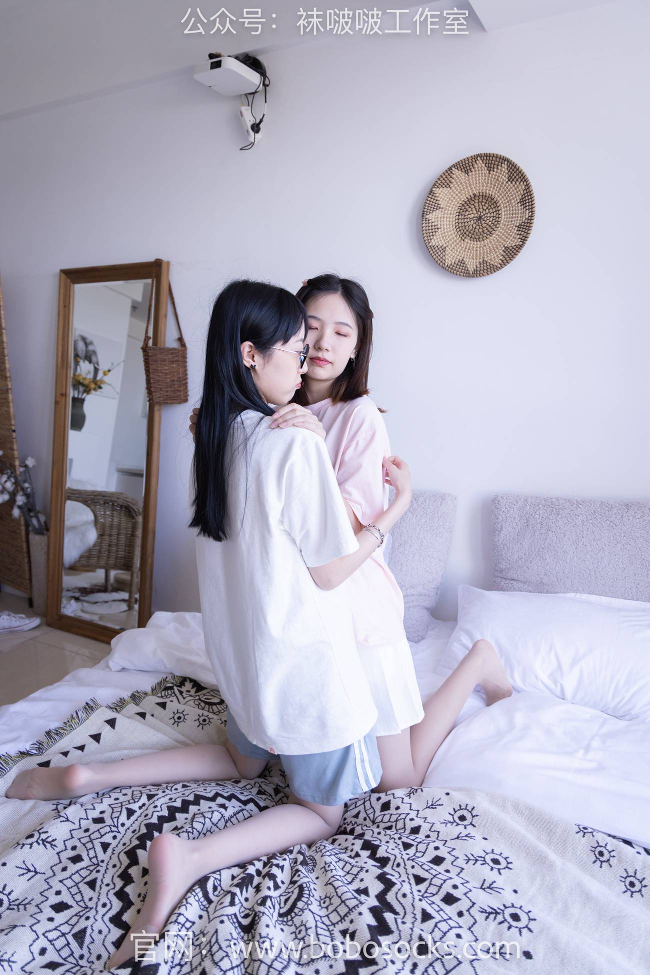 图片[75]-[BoBoSocks袜啵啵]NO.100 小甜豆与稚予-板鞋、肉丝、脚对脚互动剧情[132P] – 速更版-美库