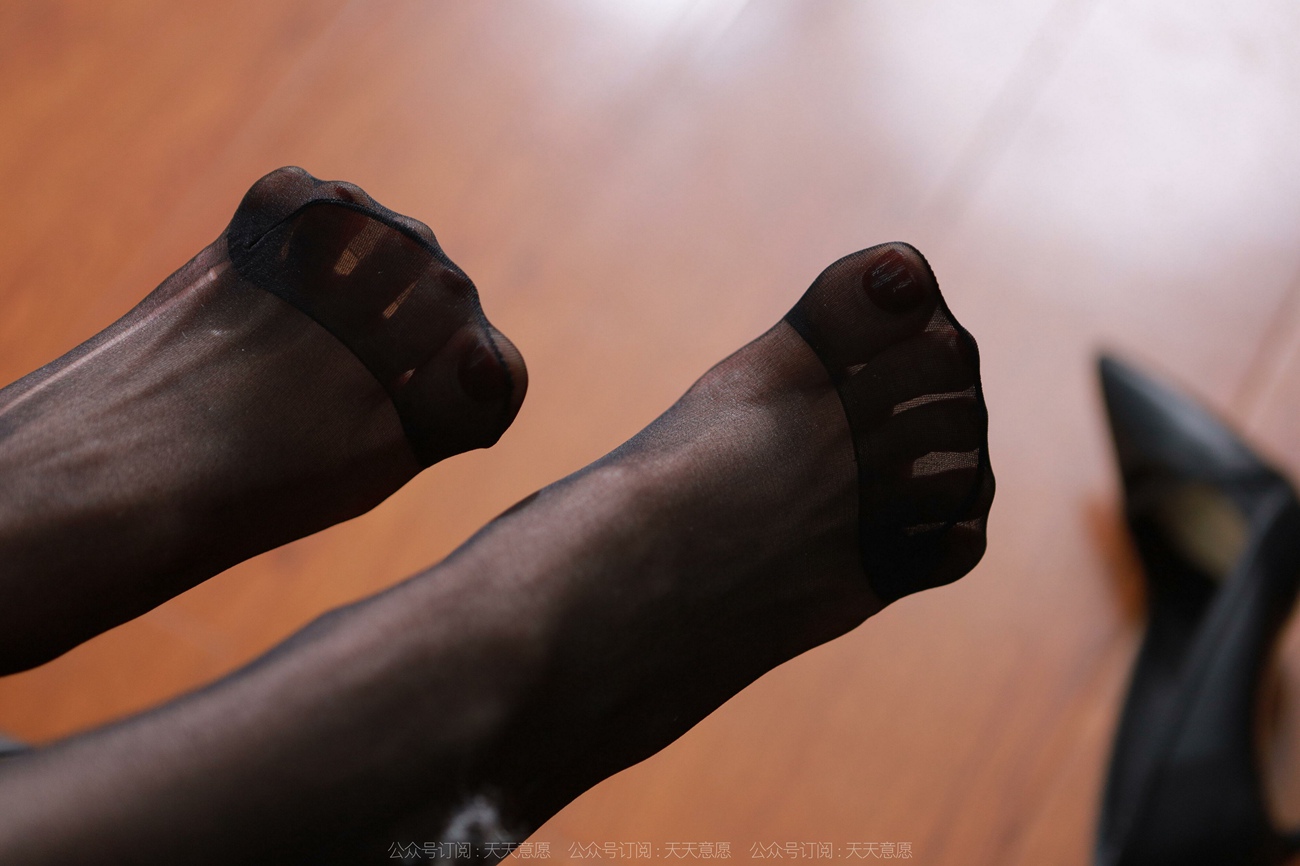 图片[68]-[IESS异思趣向]2022.03.27 丝享家1041：团团《长腿制服》[91P] – 速更版-美库