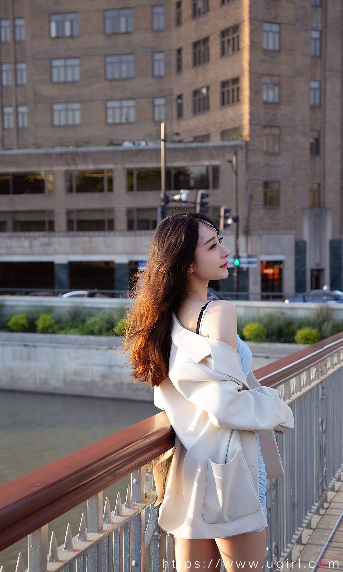 图片[22]-[爱尤物]2022 NO.2333 水水 转角遇到你[35P] – 速更版-美库