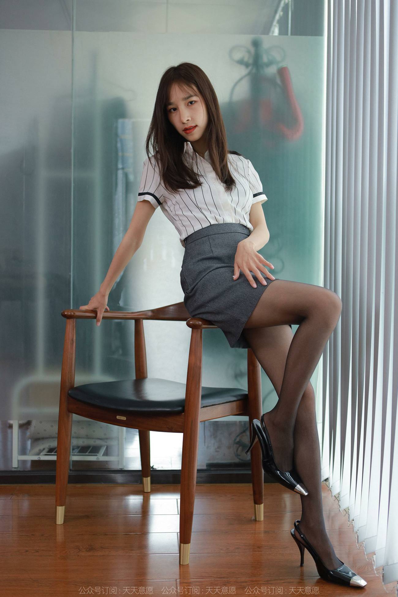 图片[46]-[IESS异思趣向]2022.03.30 丝享家1044：美子《酒红色美甲》[86P] – 速更版-美库