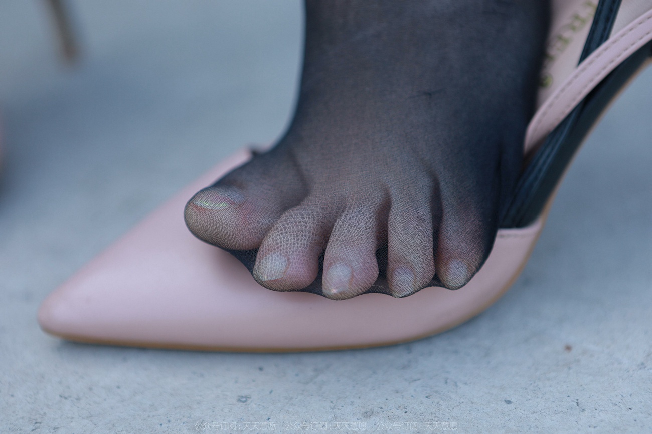 图片[83]-[IESS异思趣向]2022.04.01 丝享家1046：婉萍《嘿丝皮裙街拍》[87P] – 速更版-美库