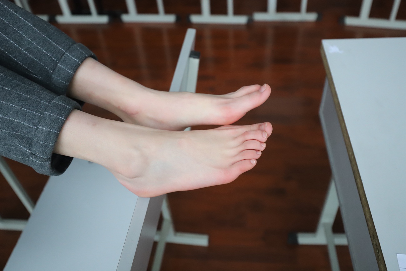 图片[100]-大西瓜爱牙膏-2019 2月活动 模特2（二） 裸足 [102P] – 速更版-美库