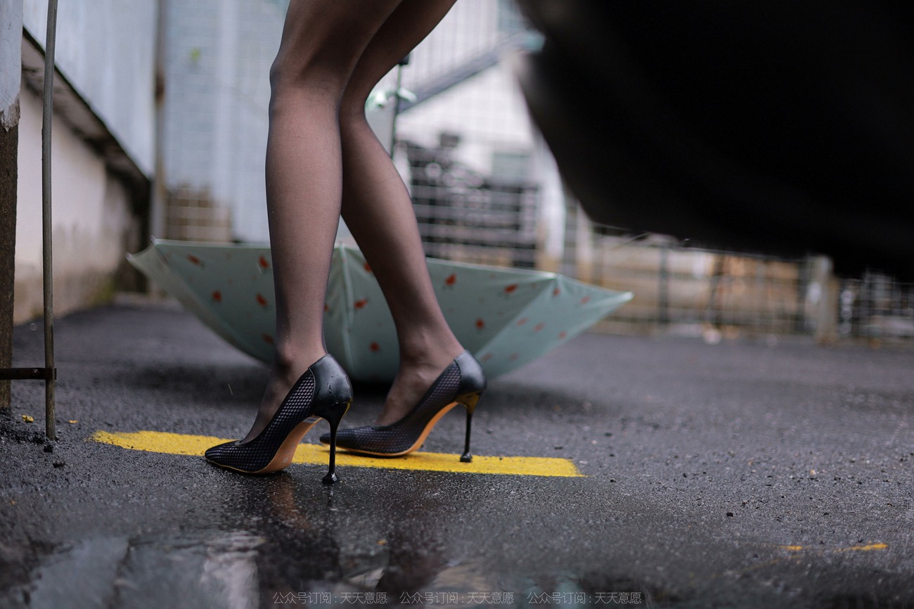 图片[19]-[IESS异思趣向] 2022.04.06 丝享家1051：小六《雨中的嘿丝》[82P] – 速更版-美库