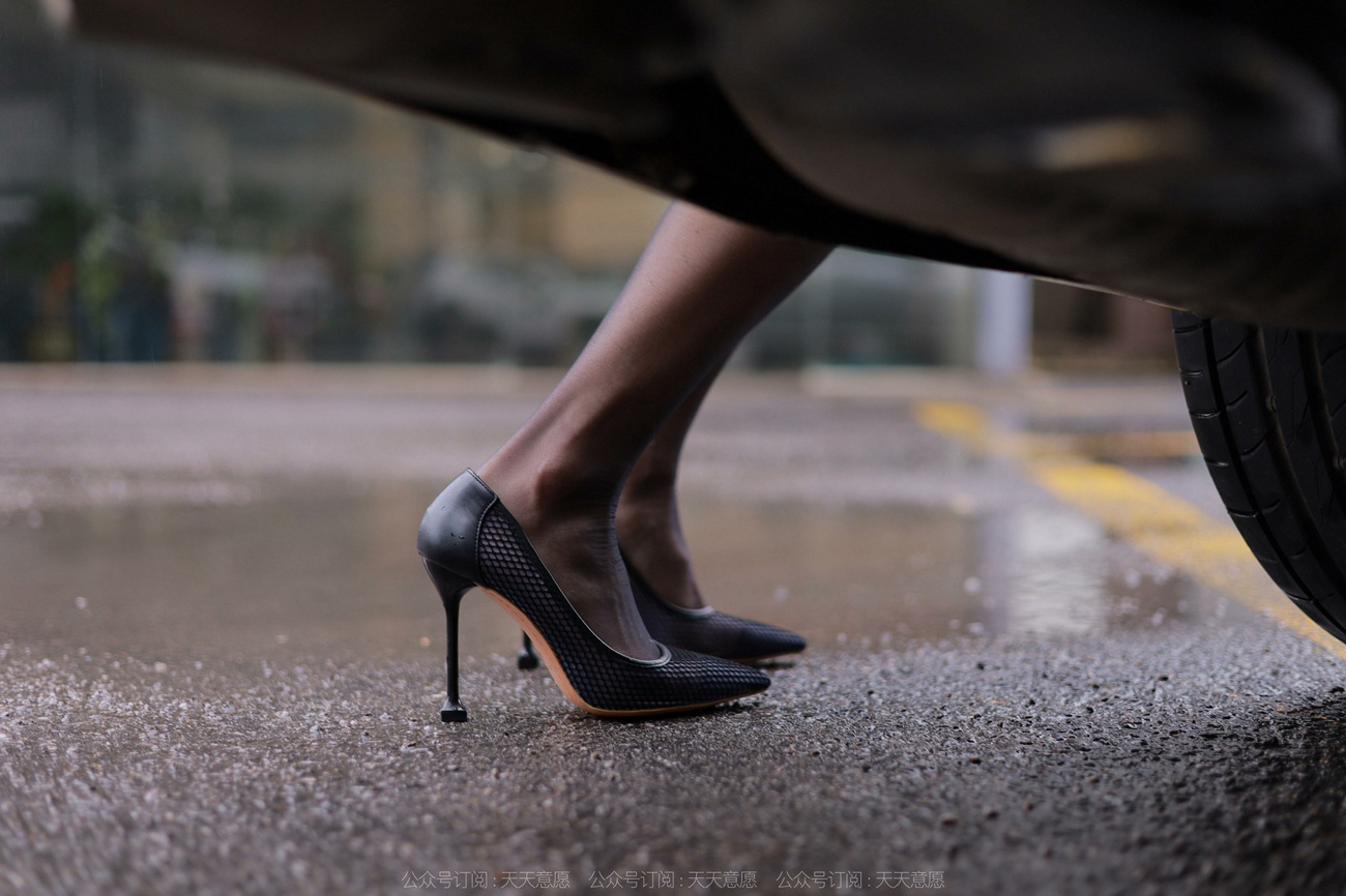 图片[36]-[IESS异思趣向] 2022.04.06 丝享家1051：小六《雨中的嘿丝》[82P] – 速更版-美库