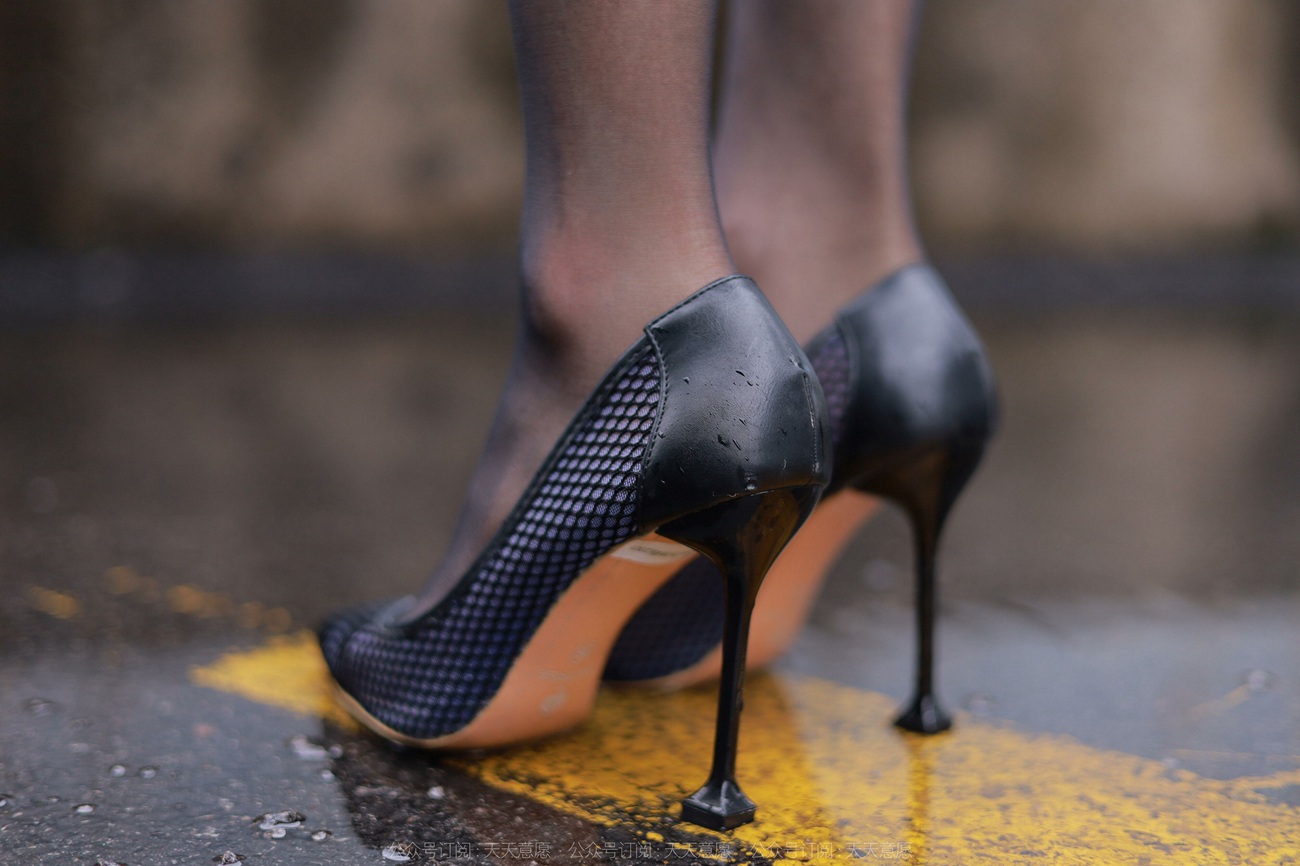 图片[40]-[IESS异思趣向] 2022.04.06 丝享家1051：小六《雨中的嘿丝》[82P] – 速更版-美库