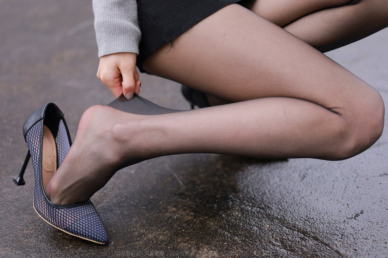 图片[61]-[IESS异思趣向] 2022.04.06 丝享家1051：小六《雨中的嘿丝》[82P] – 速更版-美库