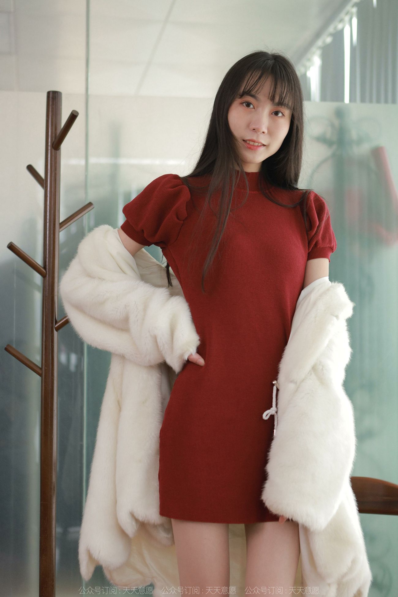 图片[12]-[IESS异思趣向] 2022.04.09 丝享家1054：团团《迷人的酒红旗袍》[81P] – 速更版-美库