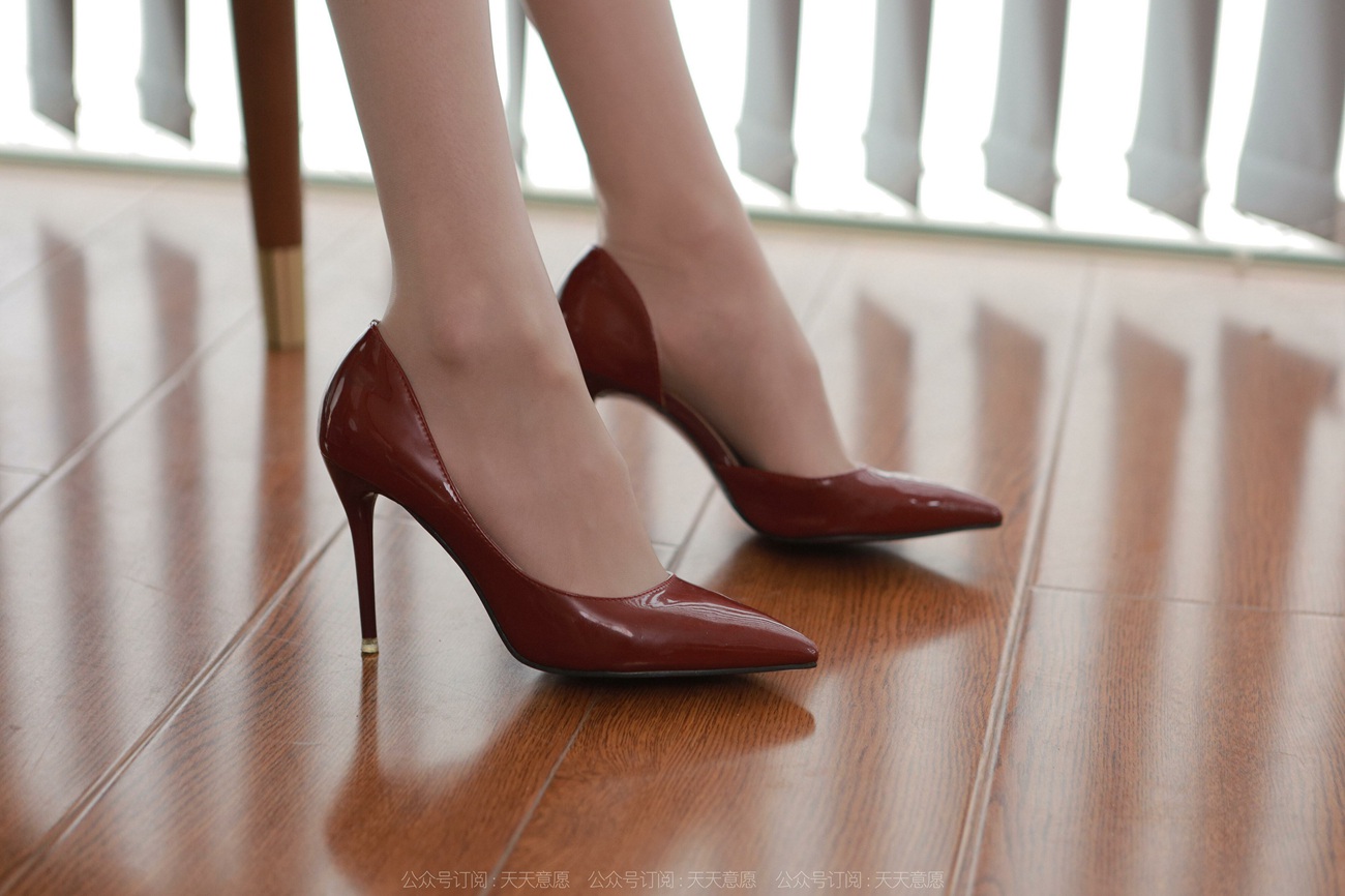 图片[14]-[IESS异思趣向] 2022.04.09 丝享家1054：团团《迷人的酒红旗袍》[81P] – 速更版-美库