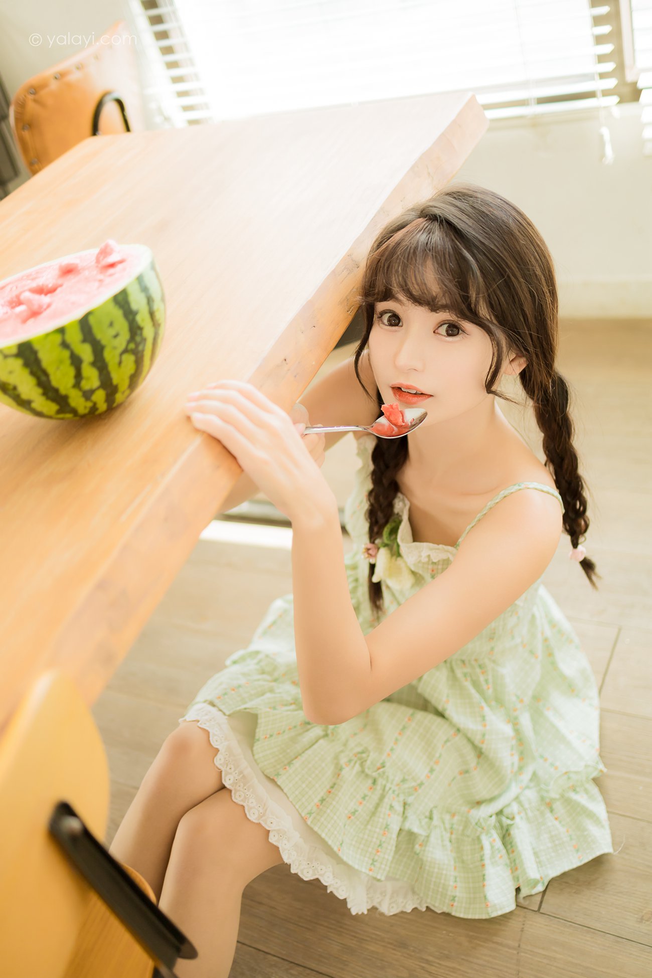 图片[37]-[YALAYI雅拉伊]2022.08.01 NO.958 夏日甜瓜 小亭[41+1P] – 速更版-美库