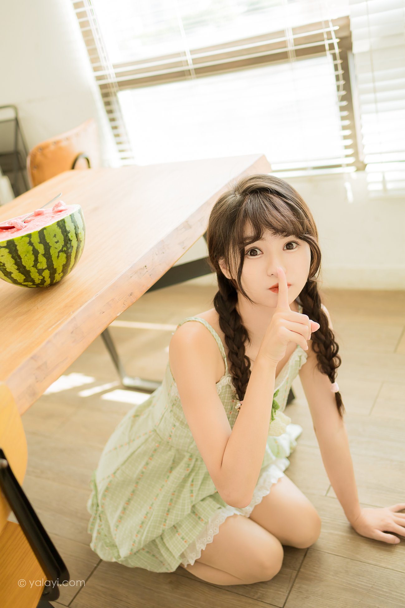 图片[39]-[YALAYI雅拉伊]2022.08.01 NO.958 夏日甜瓜 小亭[41+1P] – 速更版-美库