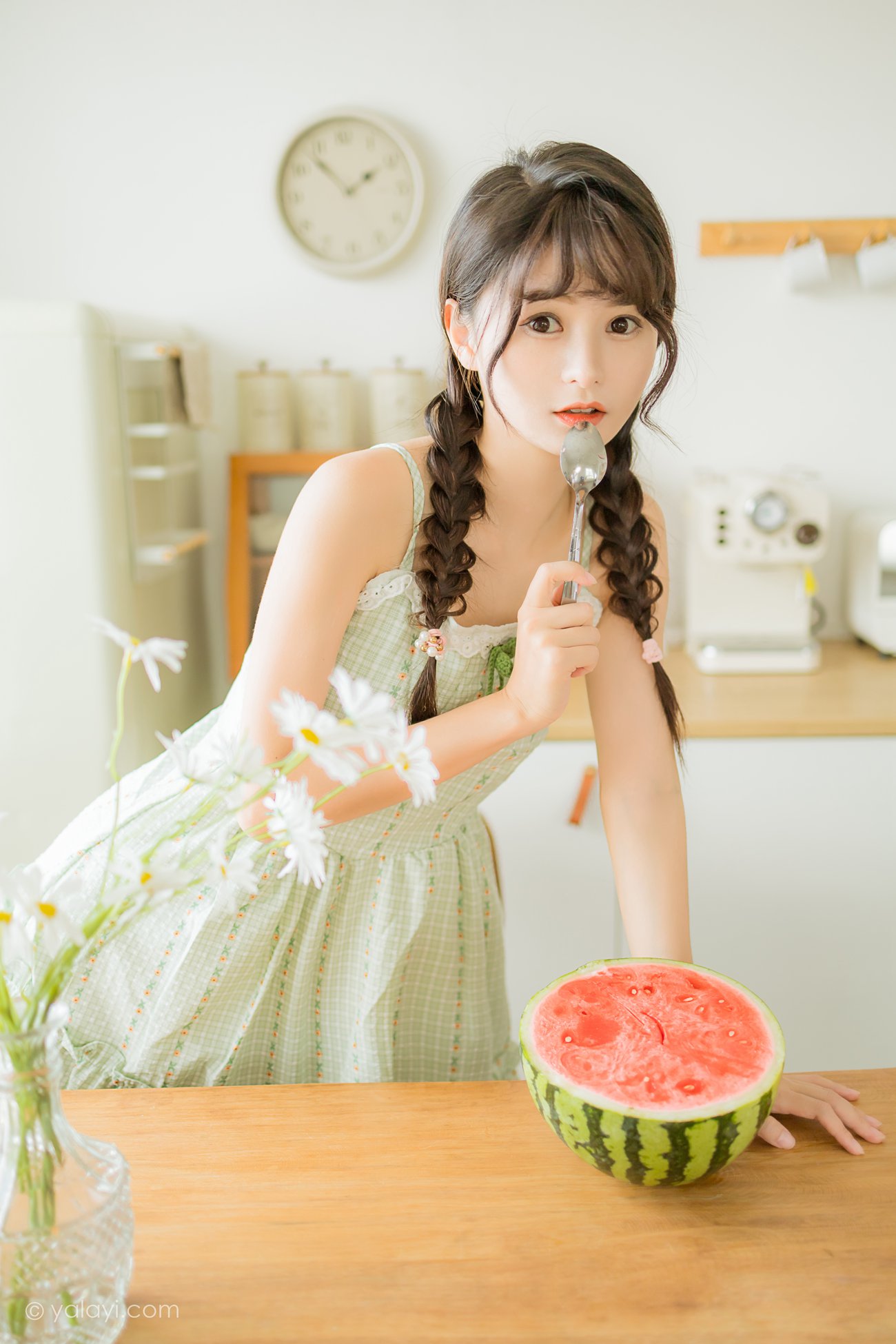 图片[42]-[YALAYI雅拉伊]2022.08.01 NO.958 夏日甜瓜 小亭[41+1P] – 速更版-美库