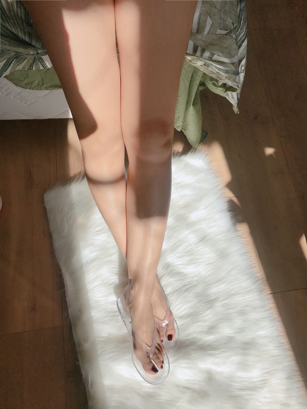 图片[112]-安乔乔儿(Nia乔乔)  泳池裸足[140P] – 速更版-美库