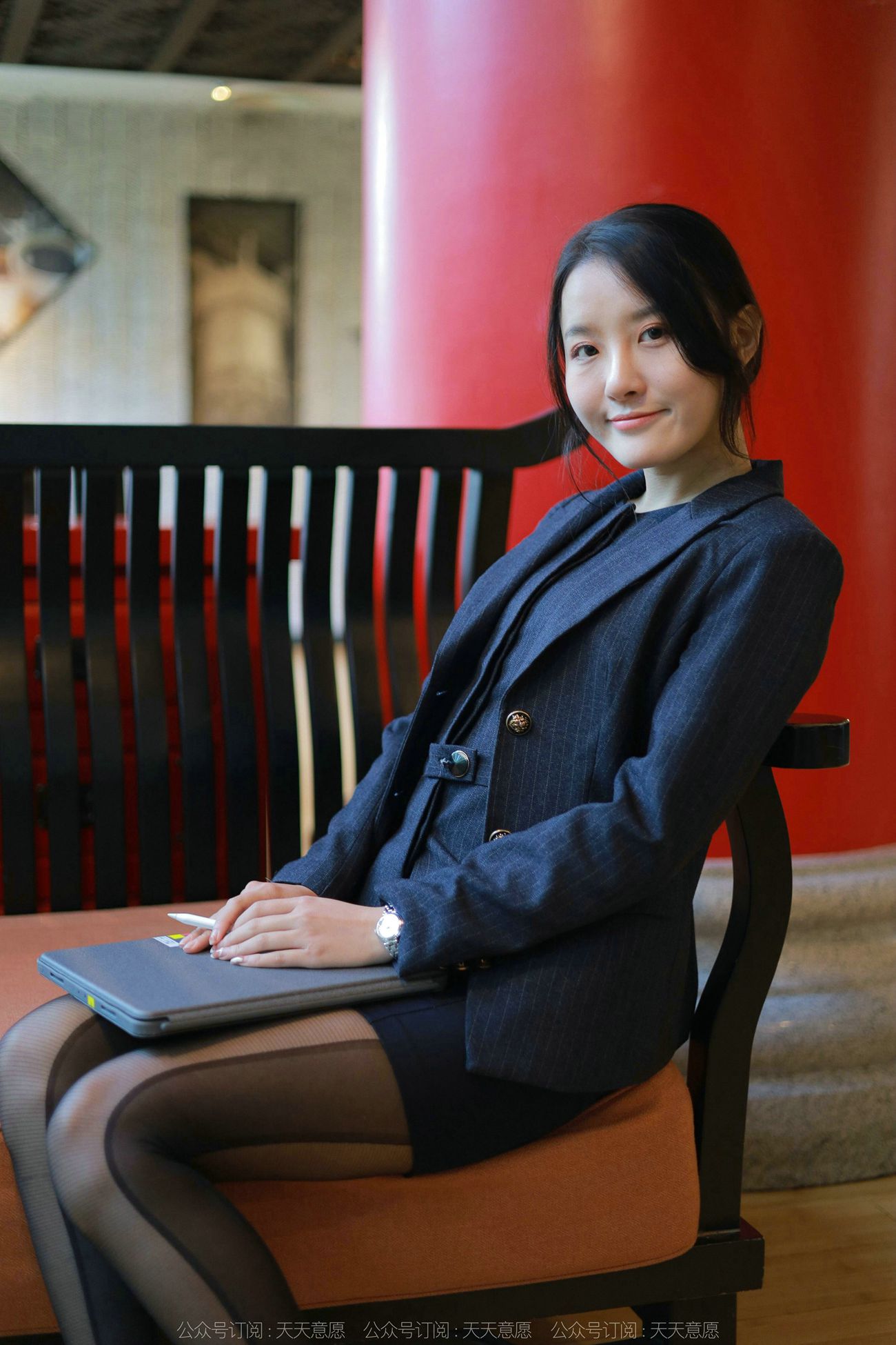 图片[13]-[IESS异思趣向] 2022.04.12 丝享家1057：婉萍《OL嘿丝玉姐》[93P] – 速更版-美库