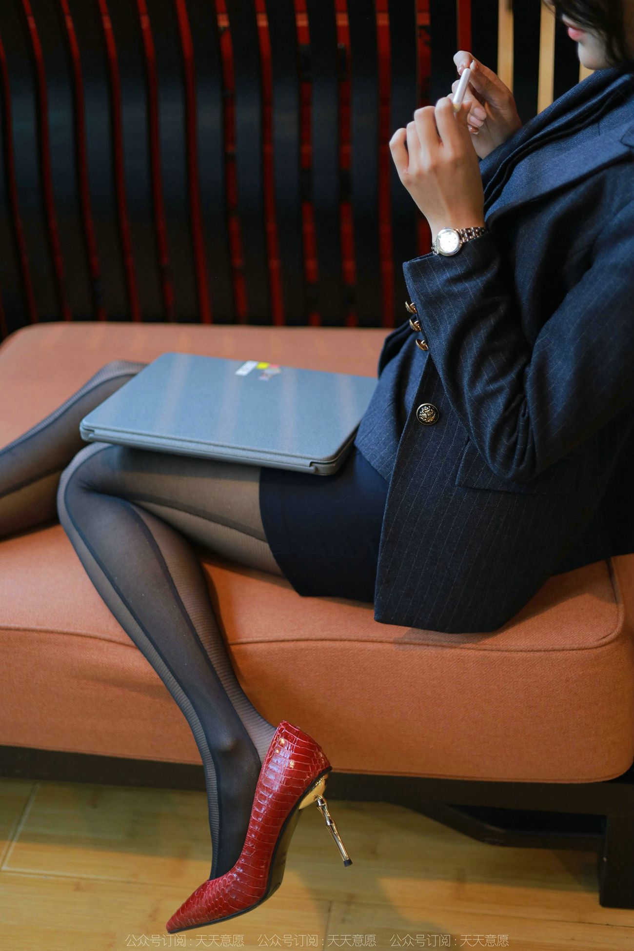 图片[15]-[IESS异思趣向] 2022.04.12 丝享家1057：婉萍《OL嘿丝玉姐》[93P] – 速更版-美库