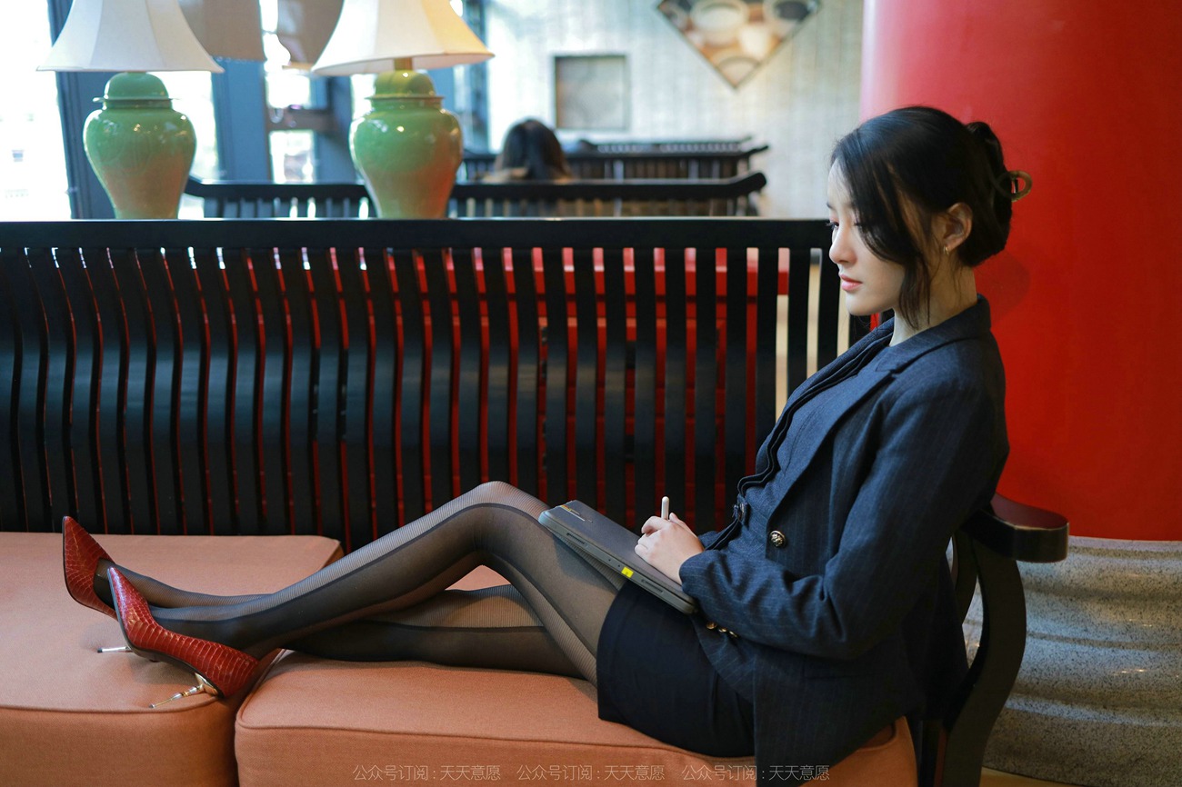 图片[29]-[IESS异思趣向] 2022.04.12 丝享家1057：婉萍《OL嘿丝玉姐》[93P] – 速更版-美库