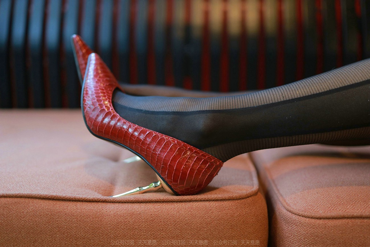 图片[31]-[IESS异思趣向] 2022.04.12 丝享家1057：婉萍《OL嘿丝玉姐》[93P] – 速更版-美库