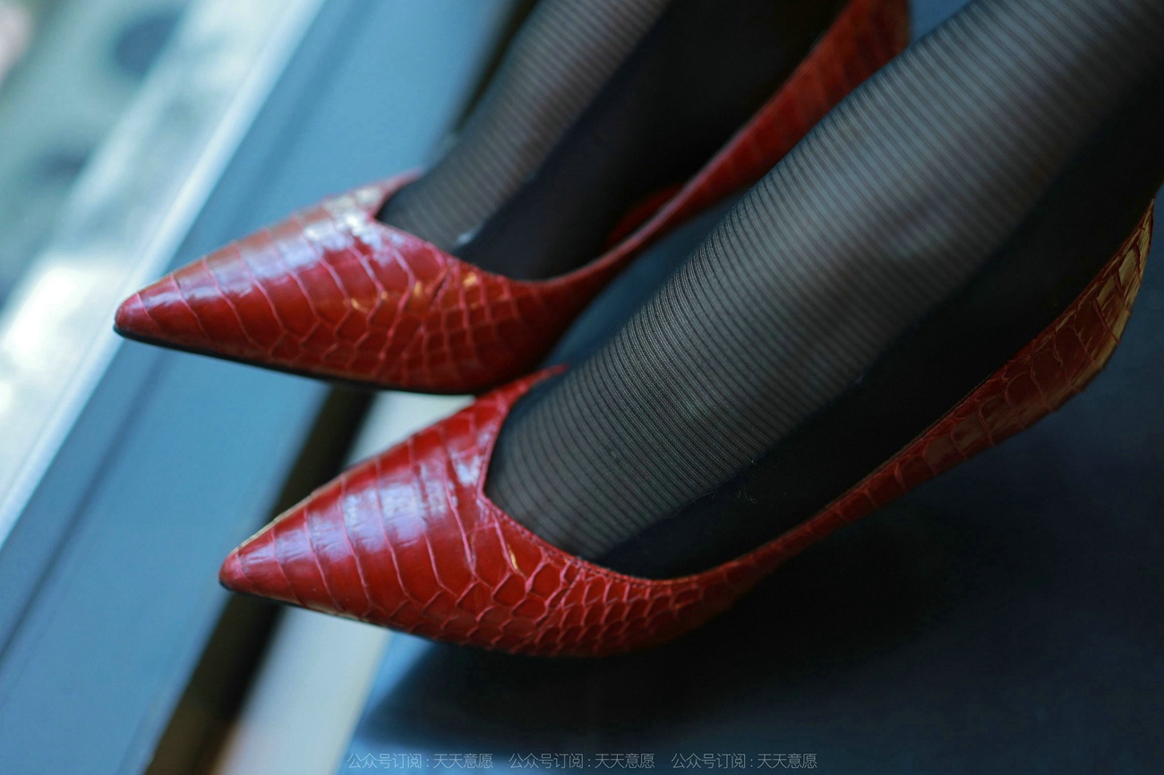 图片[57]-[IESS异思趣向] 2022.04.12 丝享家1057：婉萍《OL嘿丝玉姐》[93P] – 速更版-美库